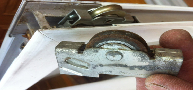 screen door roller repair in San Diego